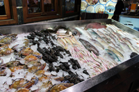 Морепродукты на рынке в старом городе
